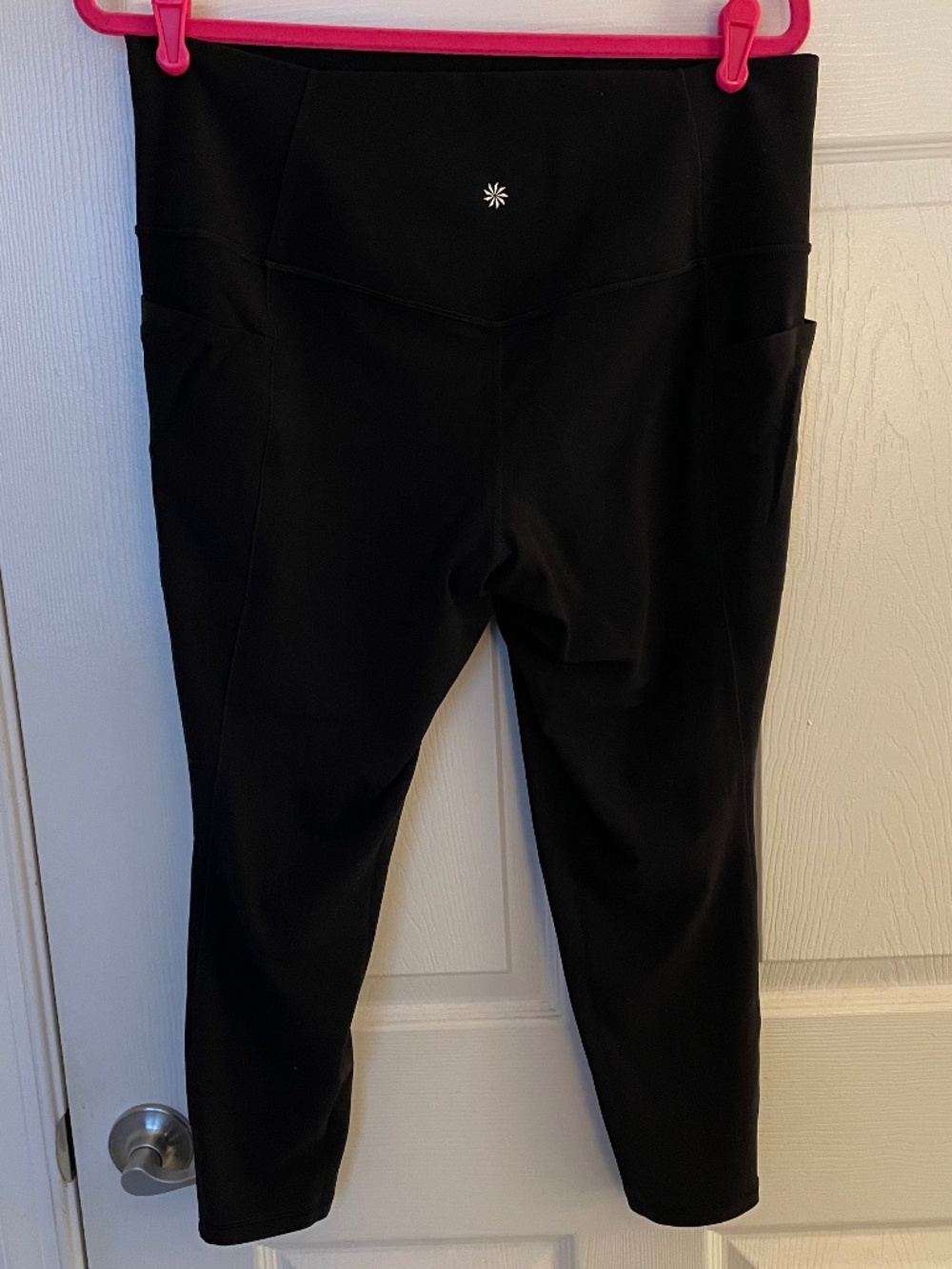 Athleta Salutation Stash 7/8 Tight Size XL Black